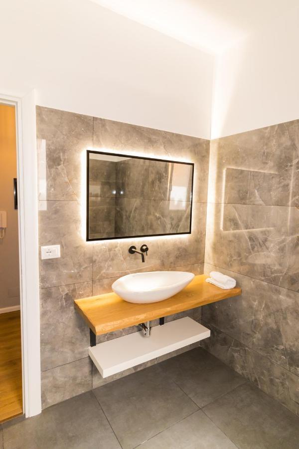 Nikaj Premium Apart-Hotel Vlore Exterior photo