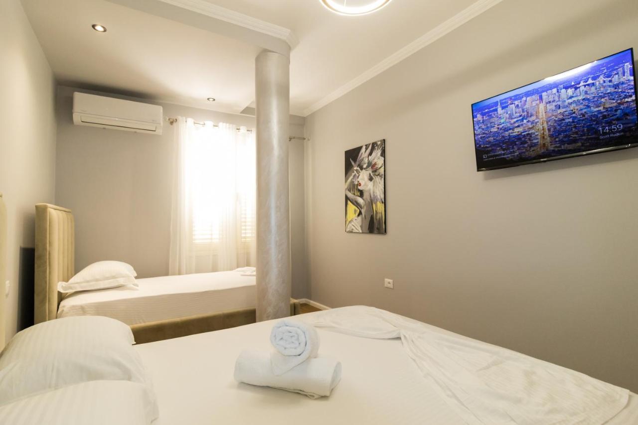 Nikaj Premium Apart-Hotel Vlore Exterior photo