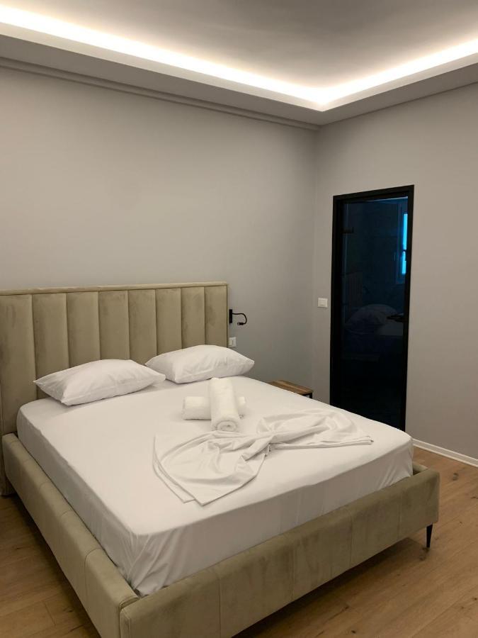 Nikaj Premium Apart-Hotel Vlore Exterior photo
