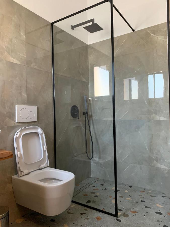 Nikaj Premium Apart-Hotel Vlore Exterior photo